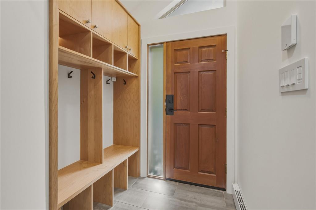 #5 – 4644 Blackcomb Way