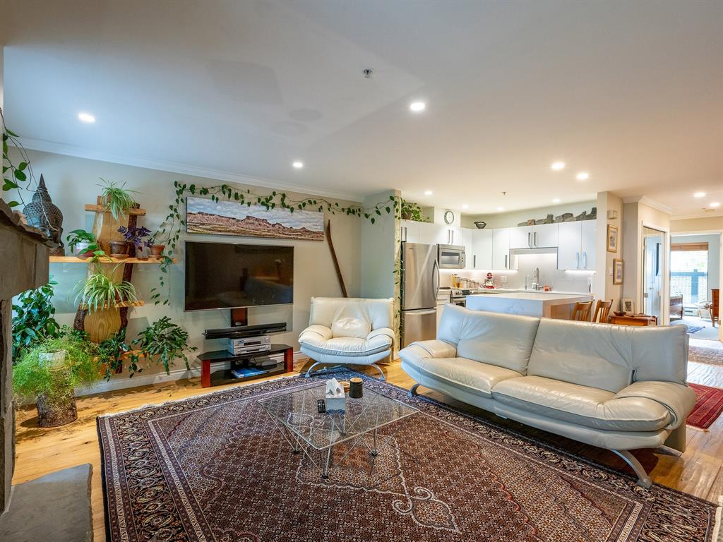 #18 – 4637 Blackcomb Way