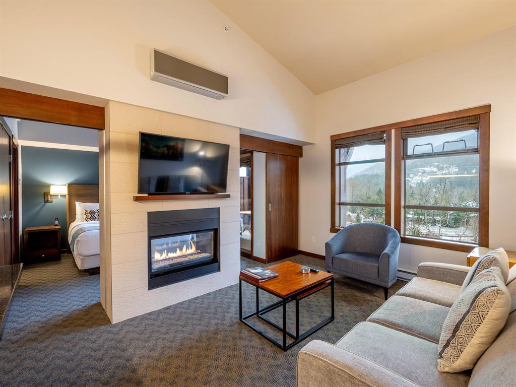 #414A – 2020 London Lane