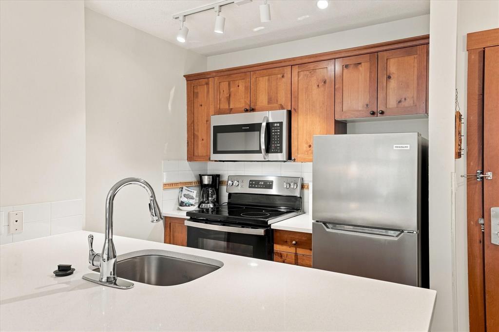 #311 – 4660 Blackcomb Way
