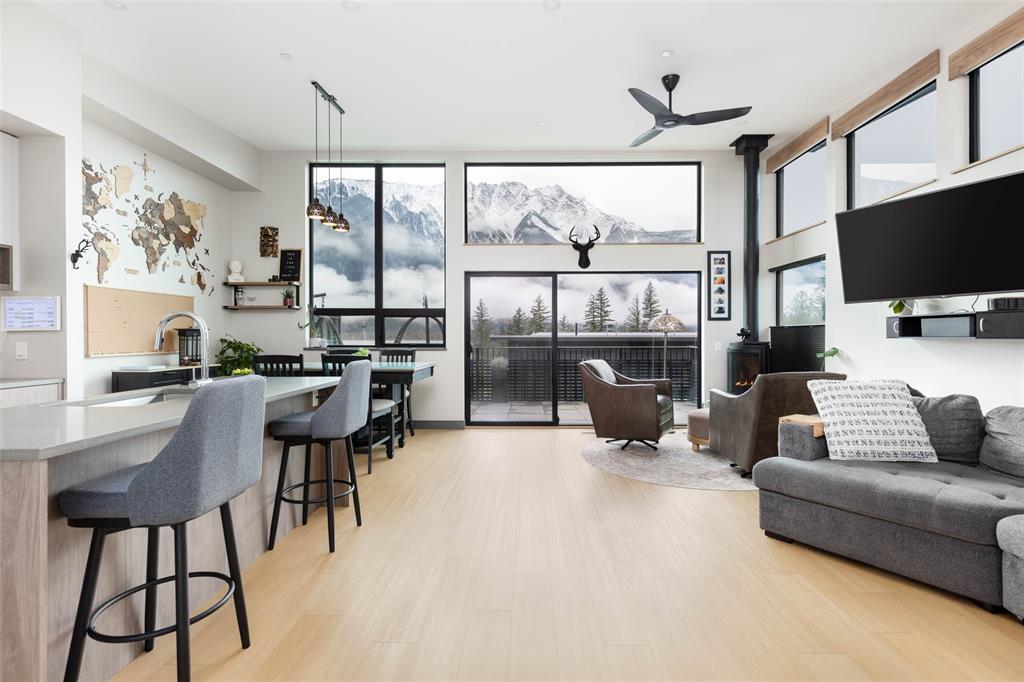 #50 – 4000 Sunstone Way