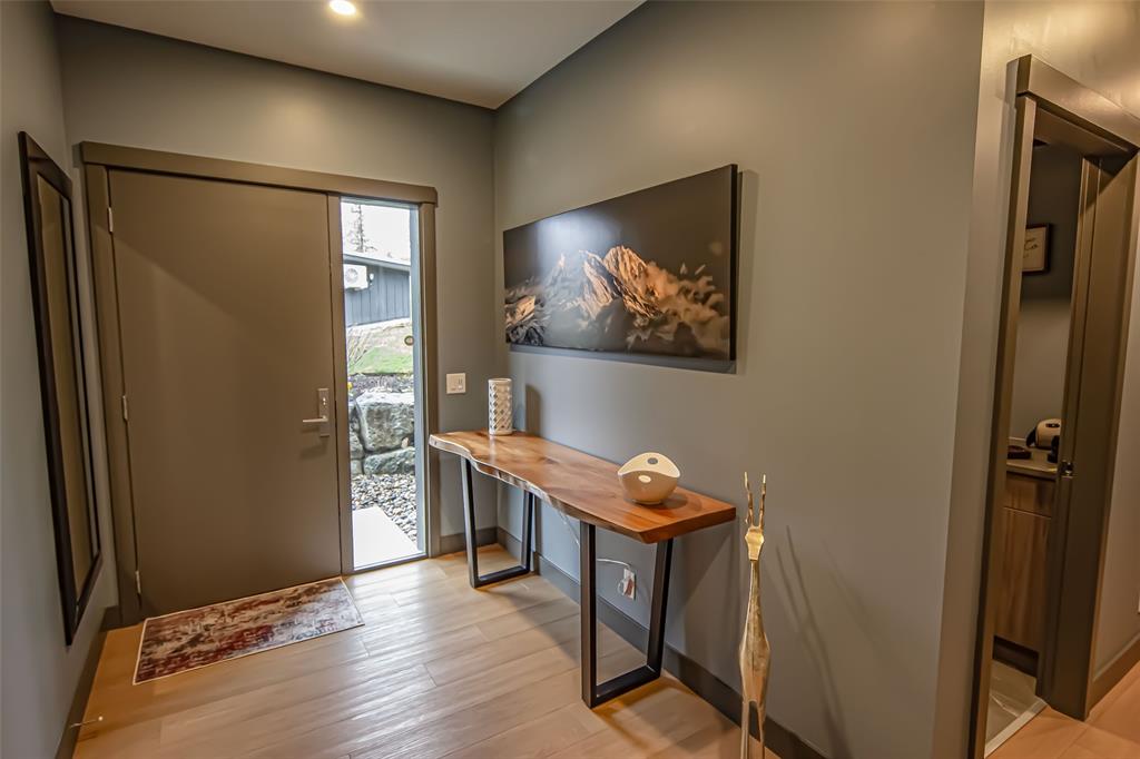 #50 – 4000 Sunstone Way