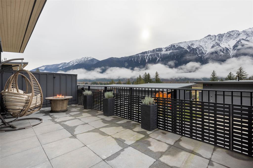 #50 – 4000 Sunstone Way
