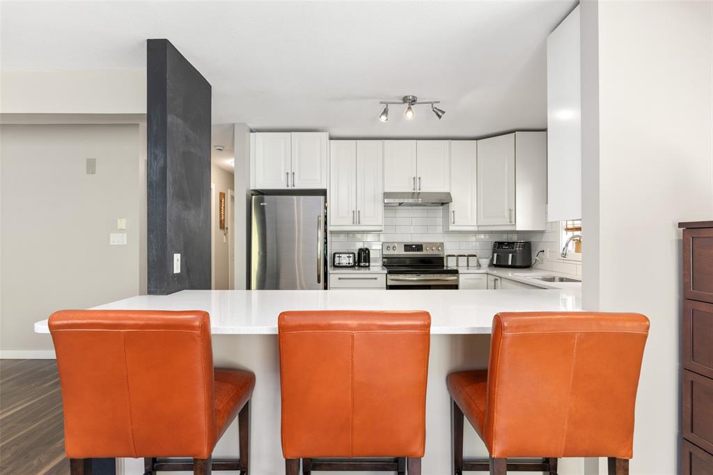 #6 – 7467 Prospect Street