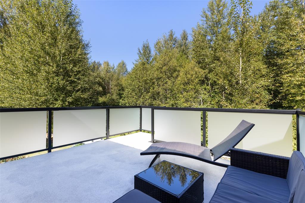#6 – 7467 Prospect Street