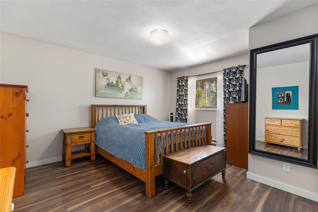 #6 – 7467 Prospect Street