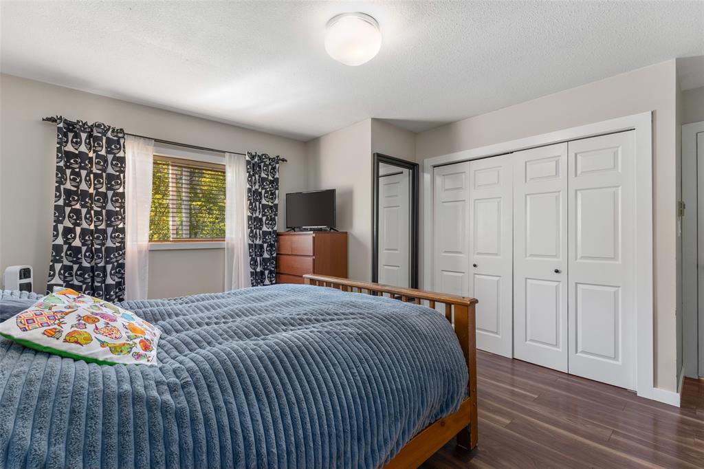 #6 – 7467 Prospect Street