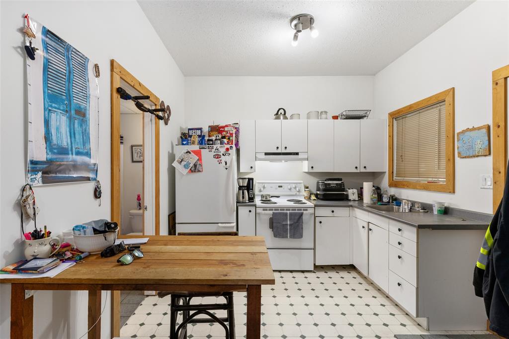 #6 – 7467 Prospect Street