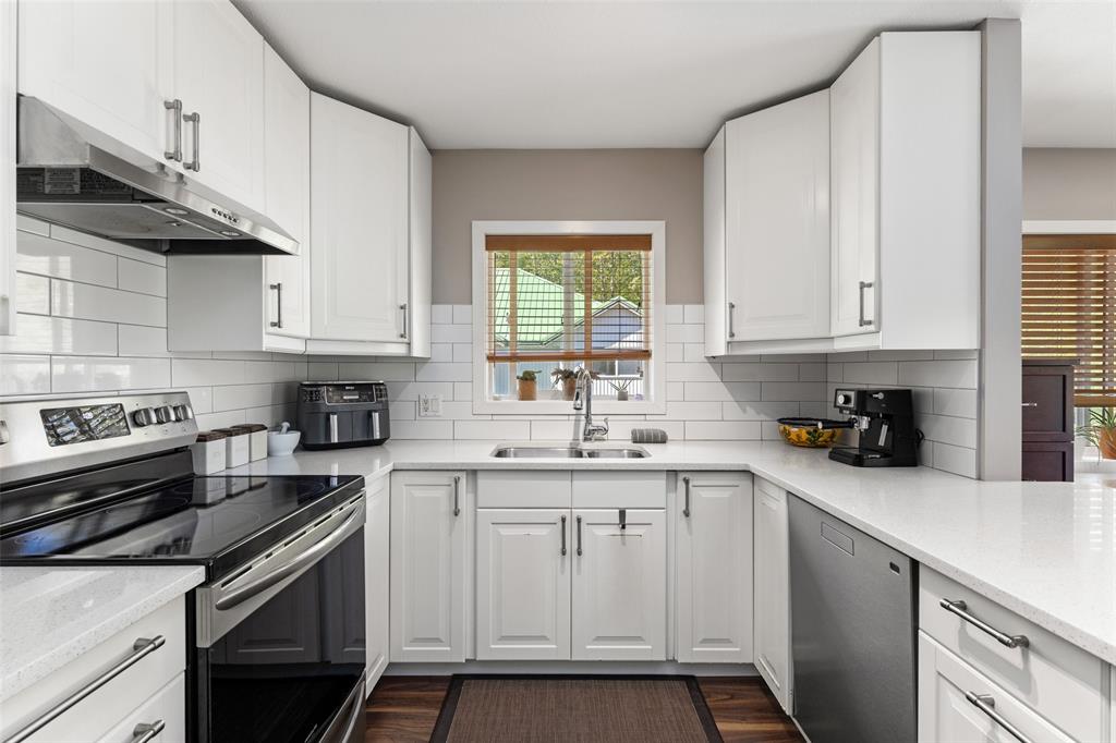 #6 – 7467 Prospect Street