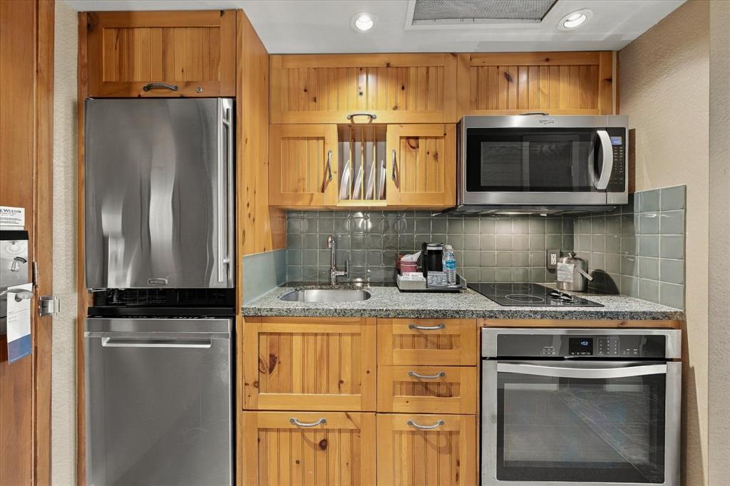 #460 – 4090 Whistler Way
