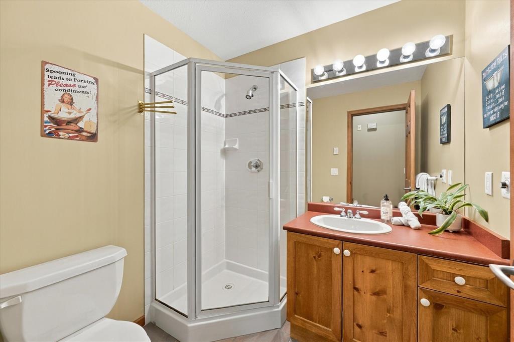 #103 – 3300 Ptarmigan Place