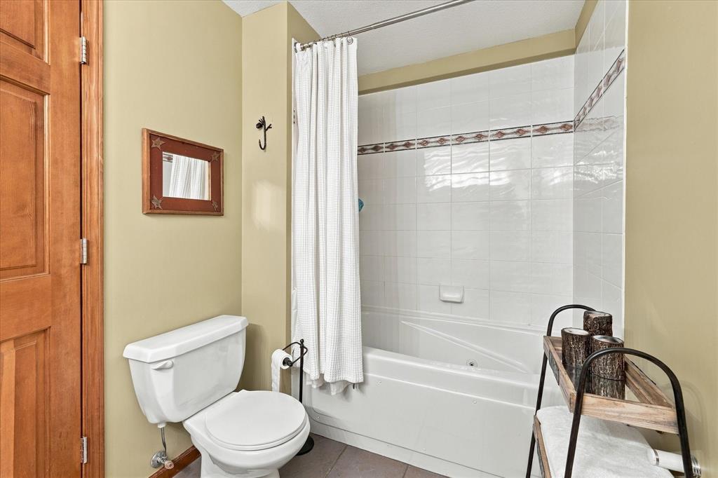 #103 – 3300 Ptarmigan Place