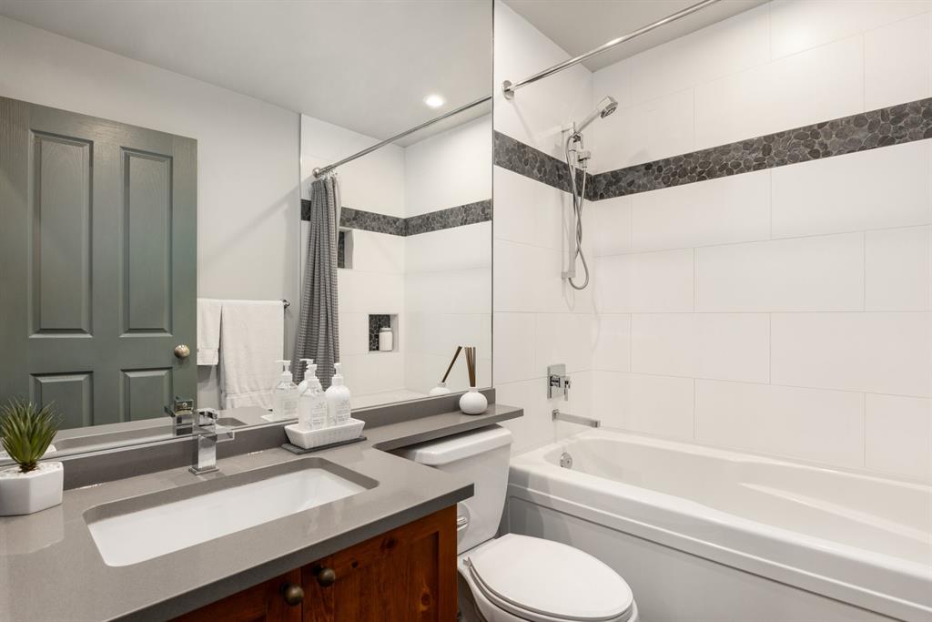 #222 – 4660 Blackcomb Way