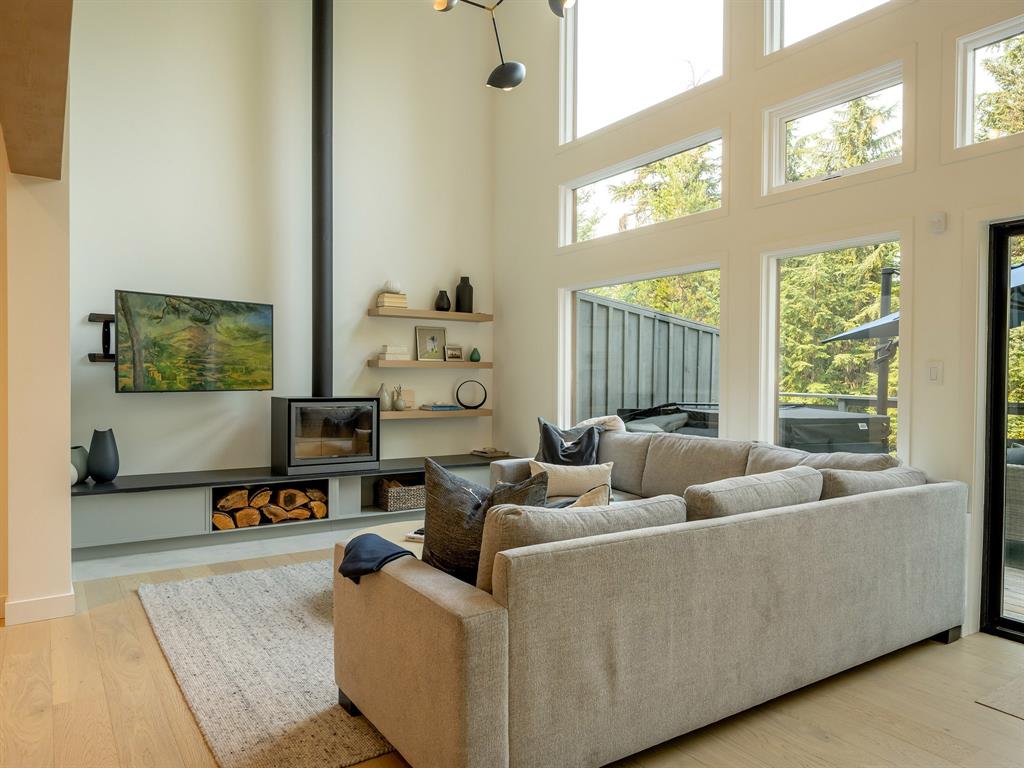 6260 Eagle Drive