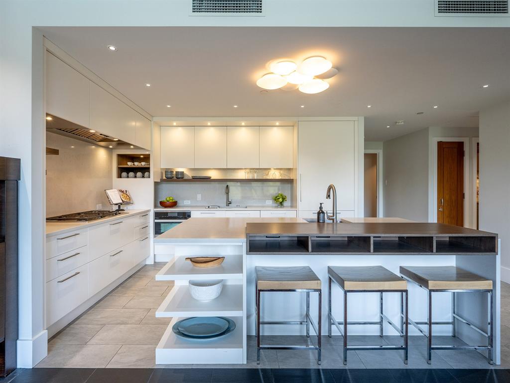 #33 – 4617 Blackcomb Way