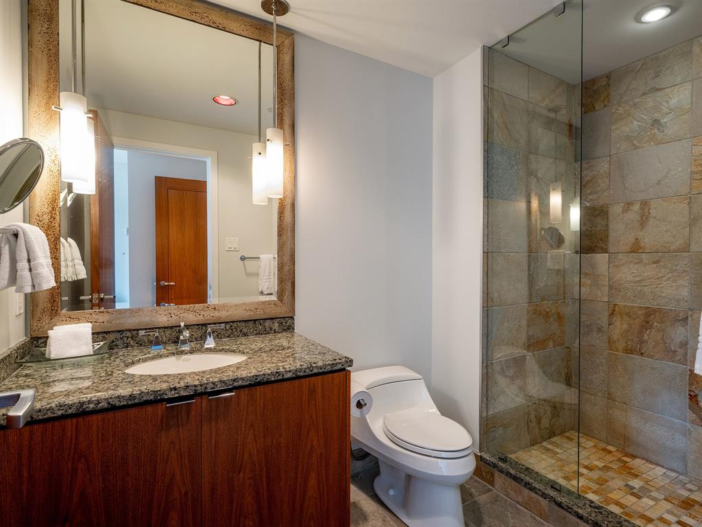 #33 – 4617 Blackcomb Way