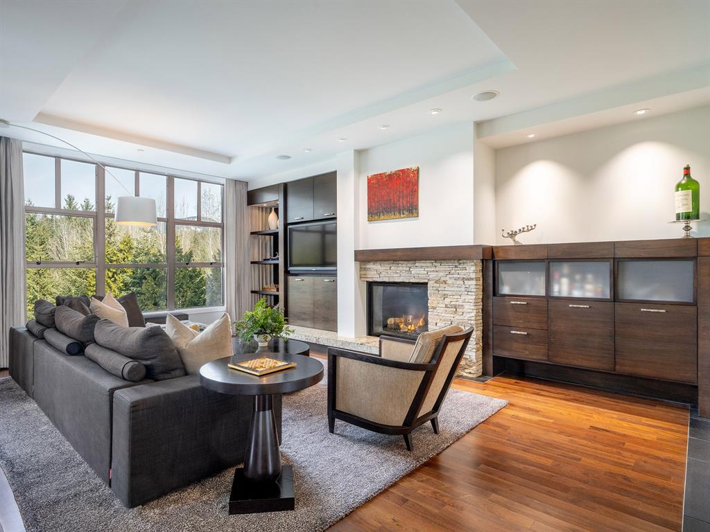 #33 – 4617 Blackcomb Way