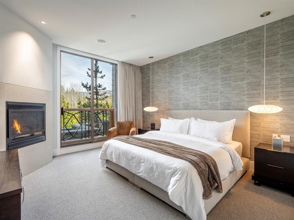 #33 – 4617 Blackcomb Way