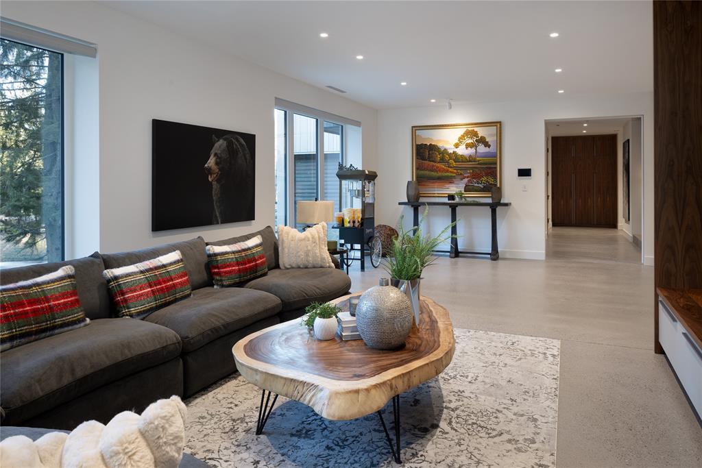 3218 Juniper Place