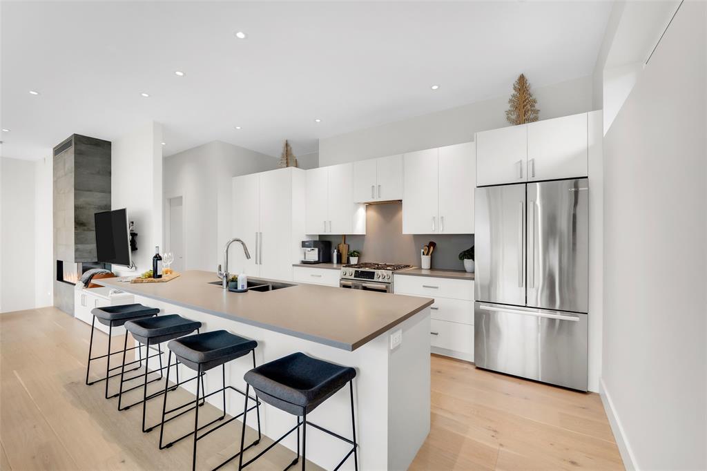 2242 Aspen Drive