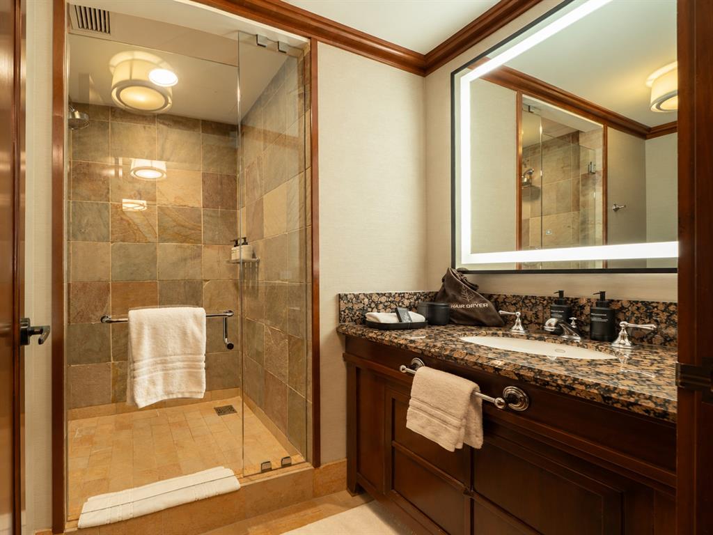 #343 – 4591 Blackcomb Way