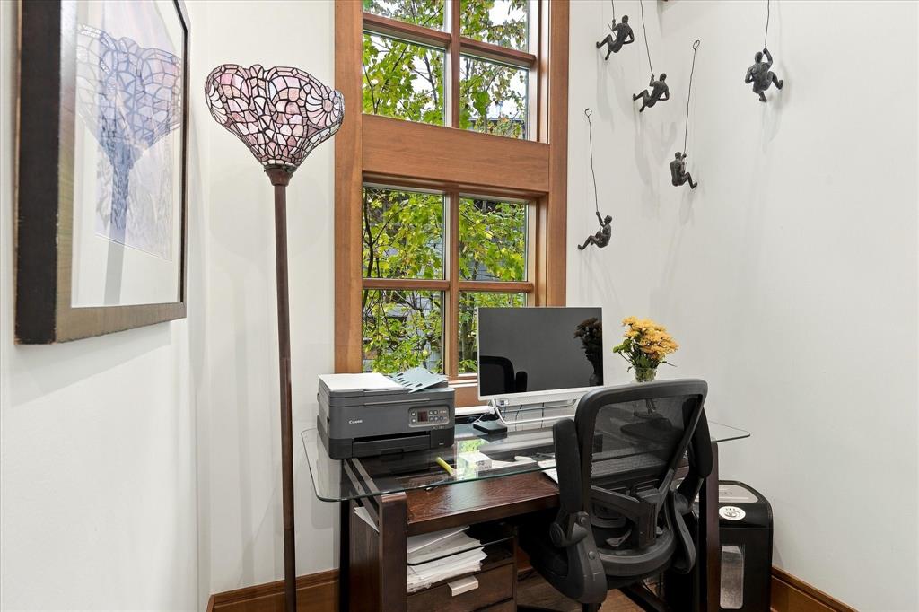#23 – 2324 Taluswood Place