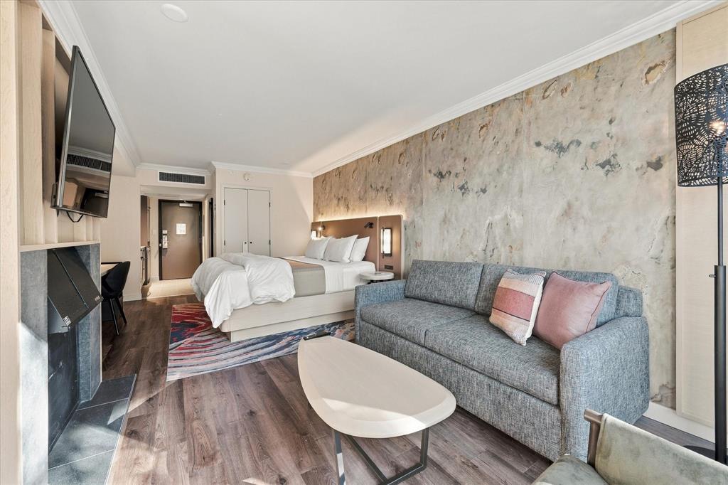 #815 – 4090 Whistler Way