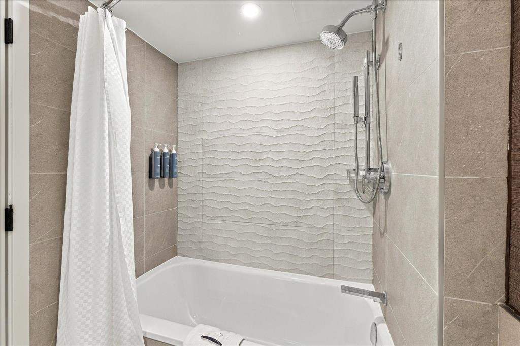 #815 – 4090 Whistler Way