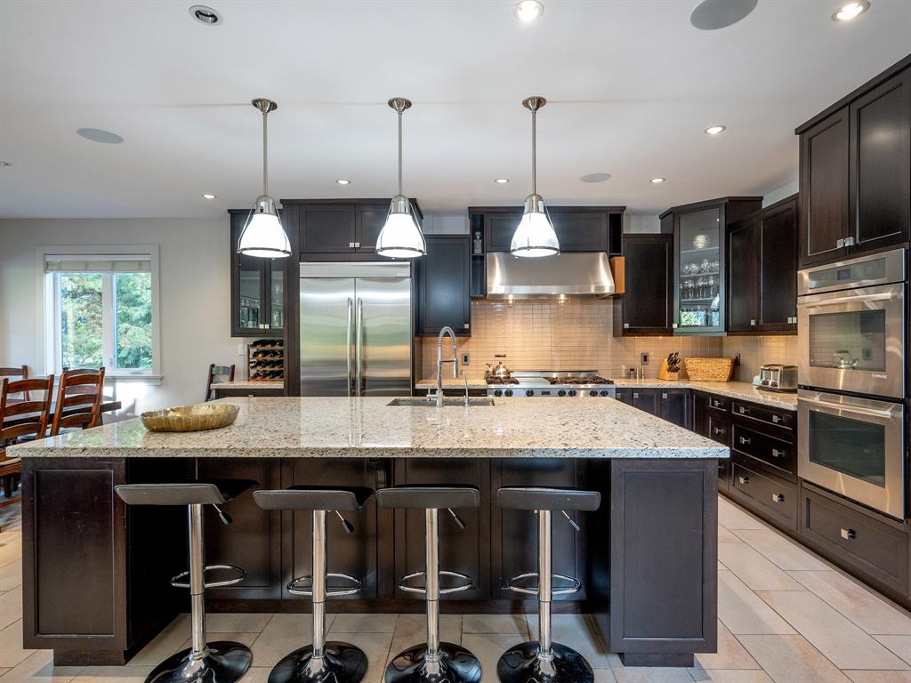 2817 Clifftop Lane