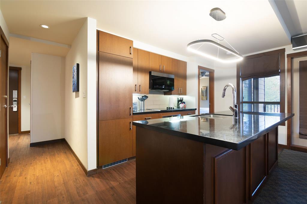 #218B – 2020 London Lane