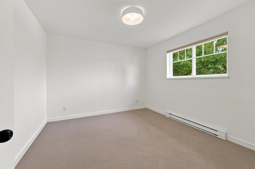 #87 – 1821 Willow Crescent