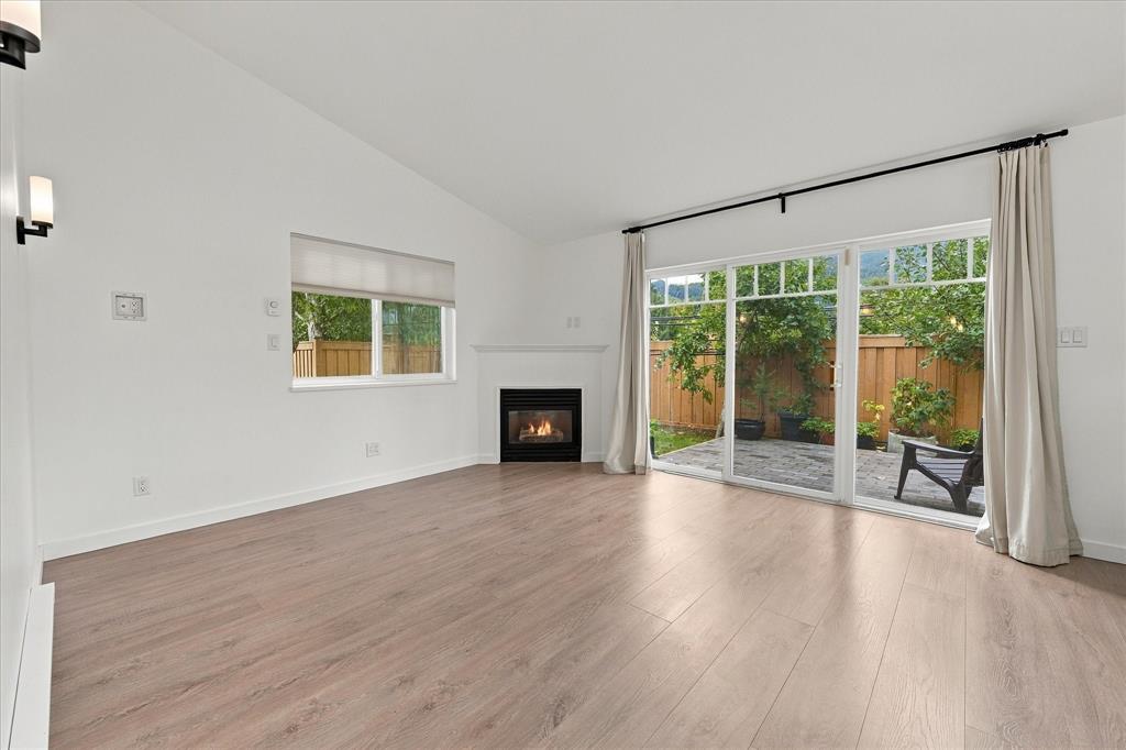 #87 – 1821 Willow Crescent