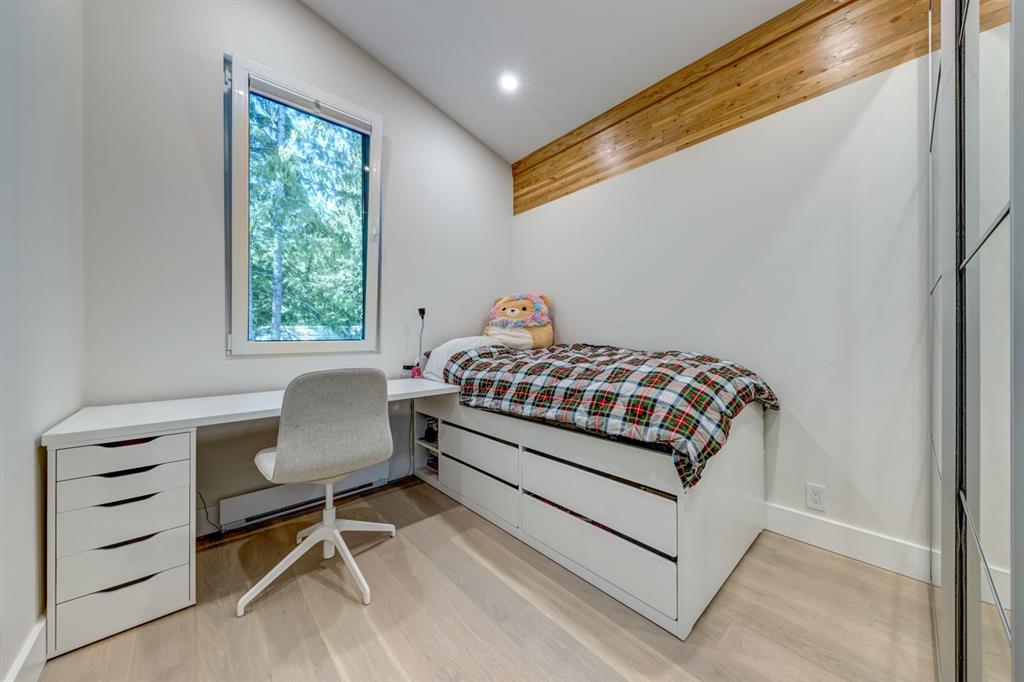 9391 Emerald Drive