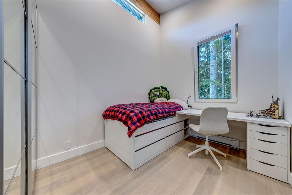 9391 Emerald Drive