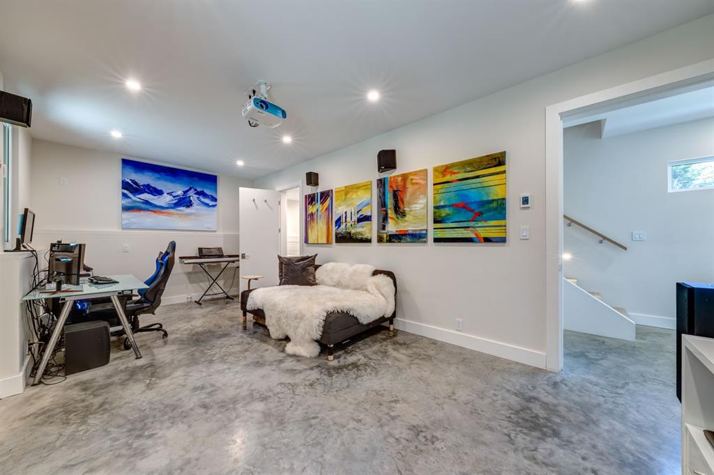 9391 Emerald Drive