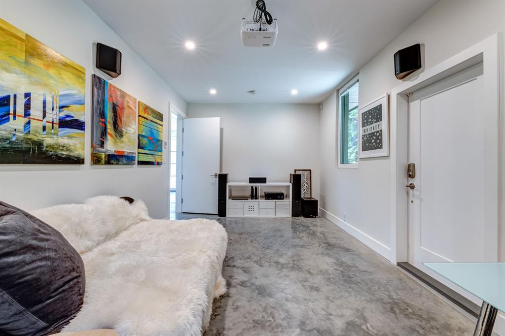 9391 Emerald Drive