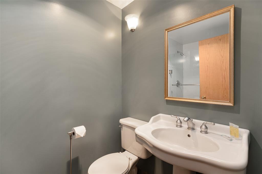 #206 – 3212 Blueberry Drive