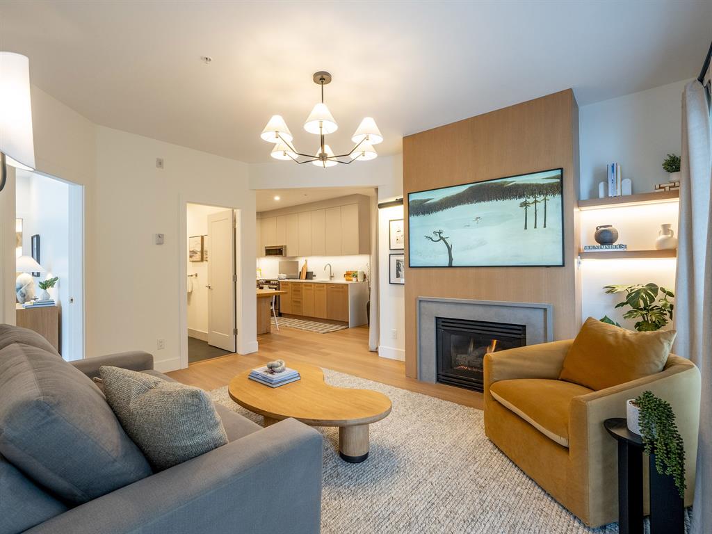 #206 – 4365 Northlands Boulevard