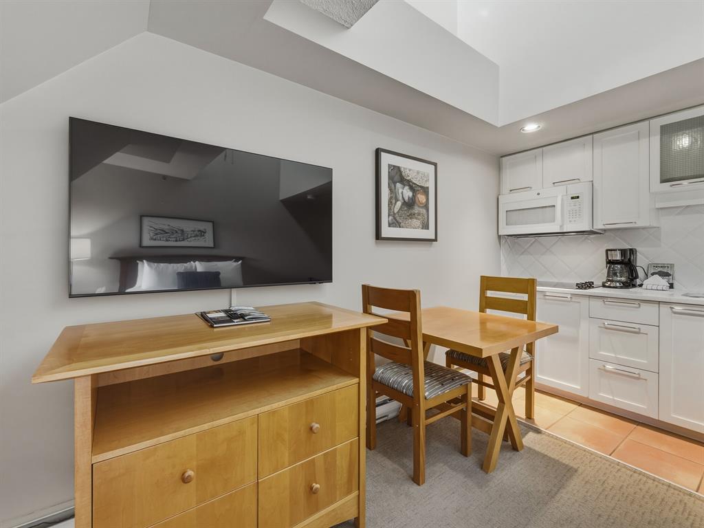#616 – 4295 Blackcomb Way