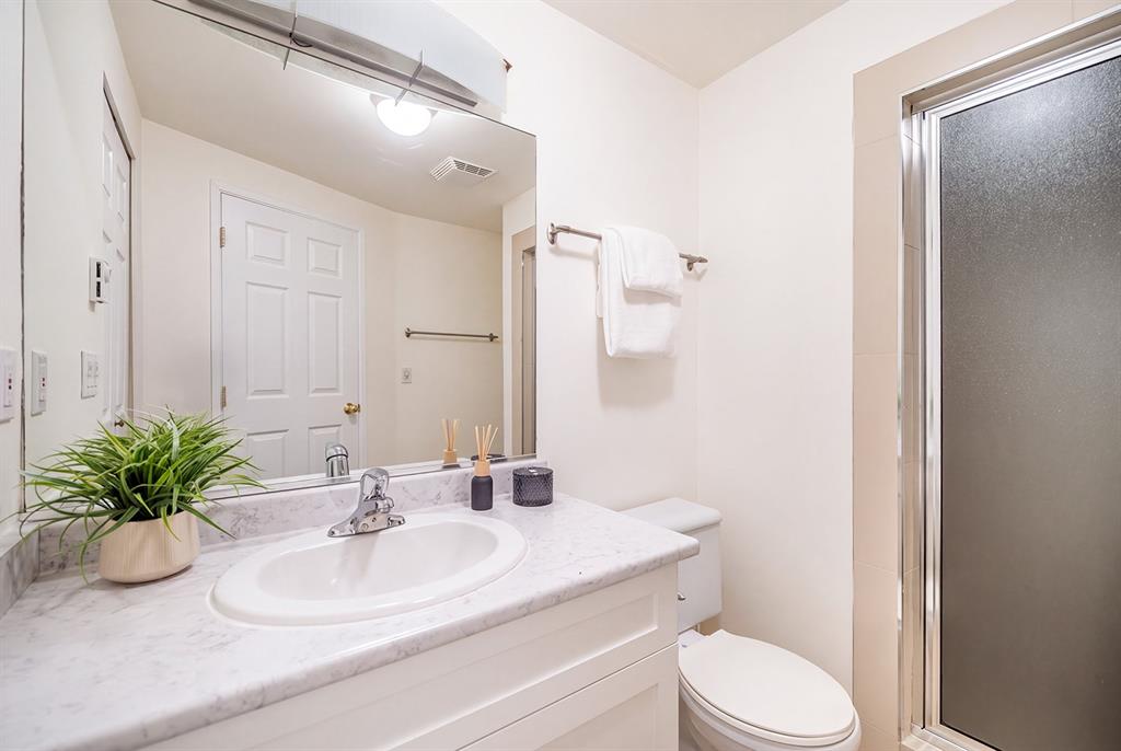 #15 – 2400 Cavendish Way