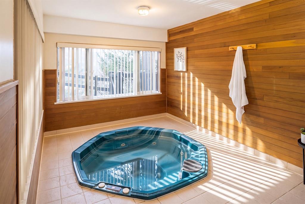 #15 – 2400 Cavendish Way