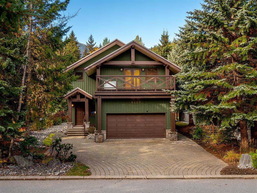 8107 Muirfield Crescent