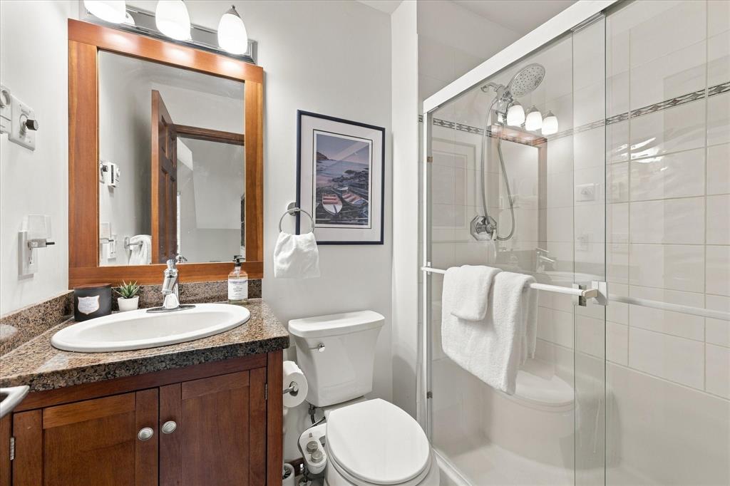#309 – 3300 Ptarmigan Place