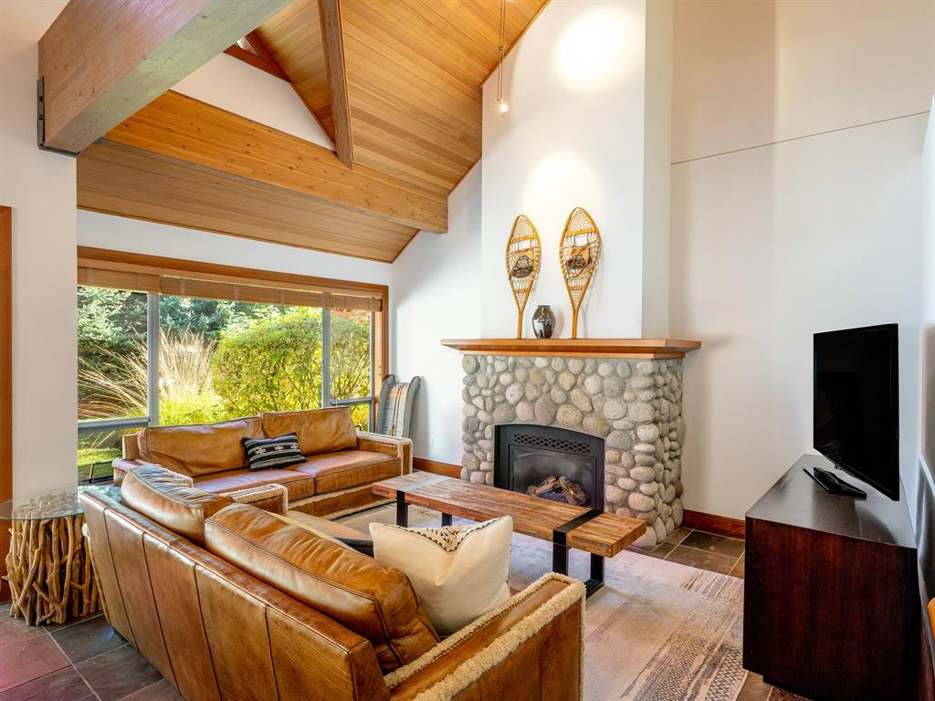 4855 Casabella Crescent