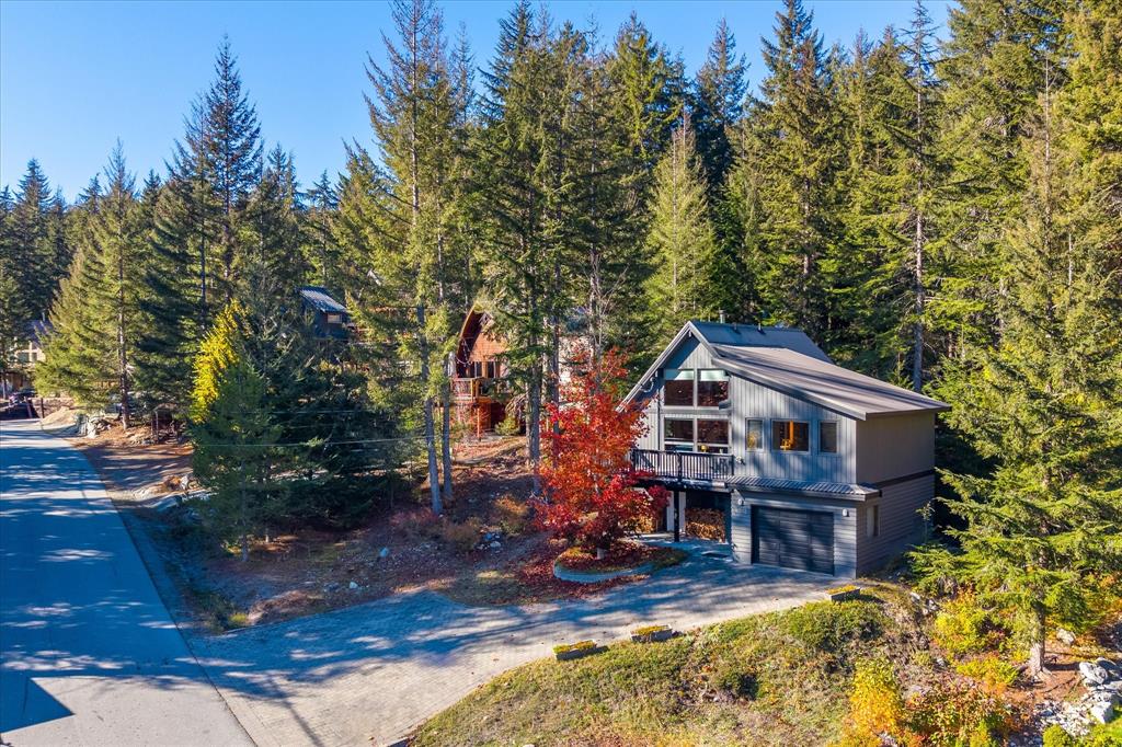 9282 Emerald Drive