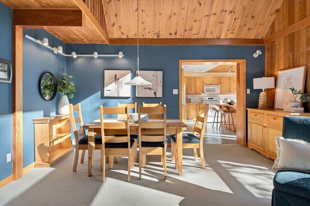 9282 Emerald Drive