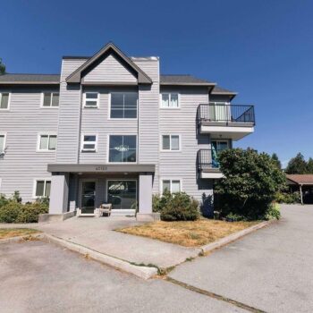 #B307 – 40120 Willow Crescent