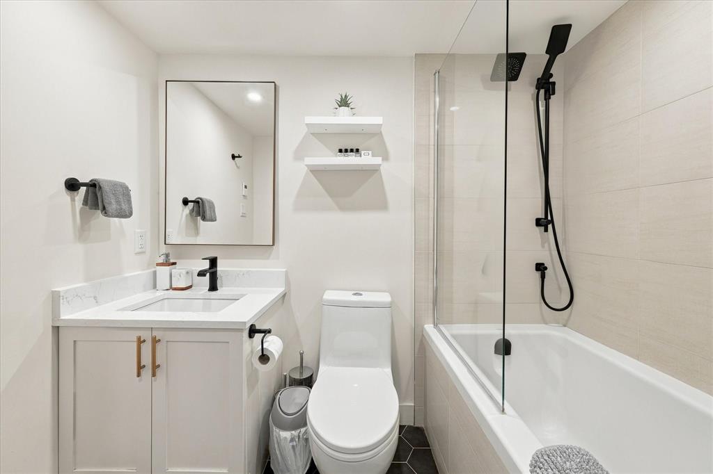 #77/77A – 4388 Northlands Boulevard