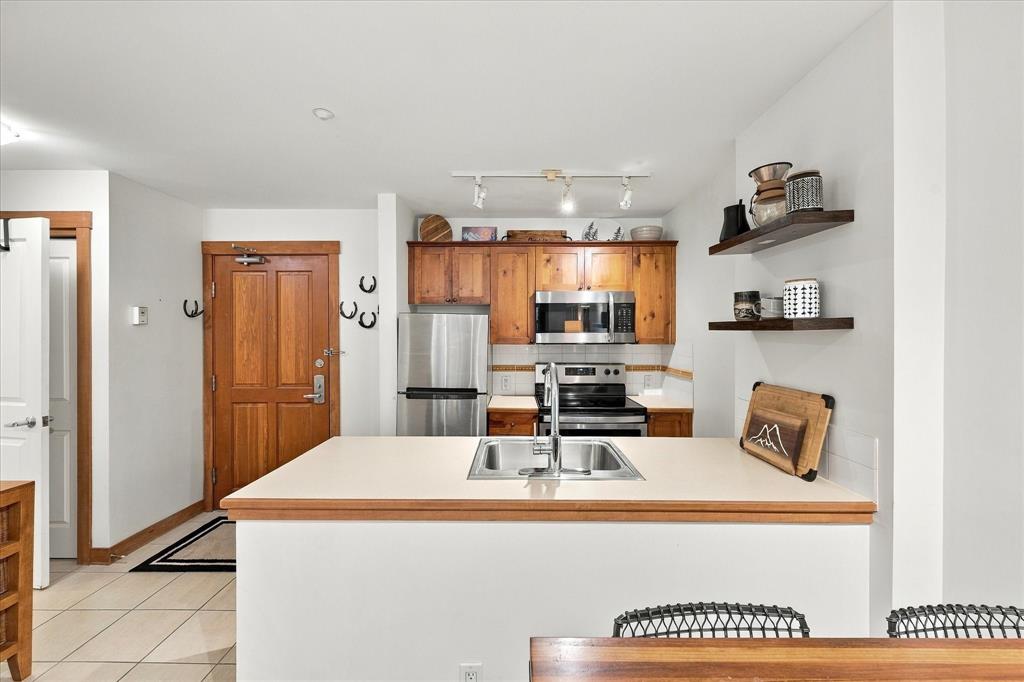 #318 – 4660 Blackcomb Way
