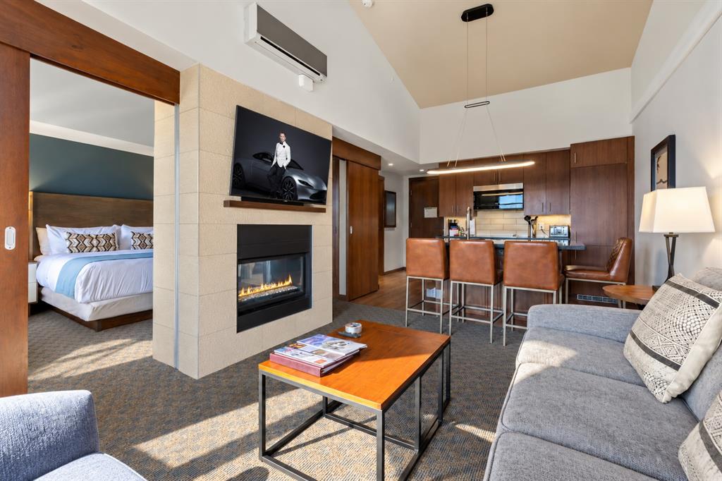 #404A – 2020 London Lane